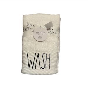 NWT Rae Dunn Set of 2 Hand Towels -  Wash and Dry - 16”x30”